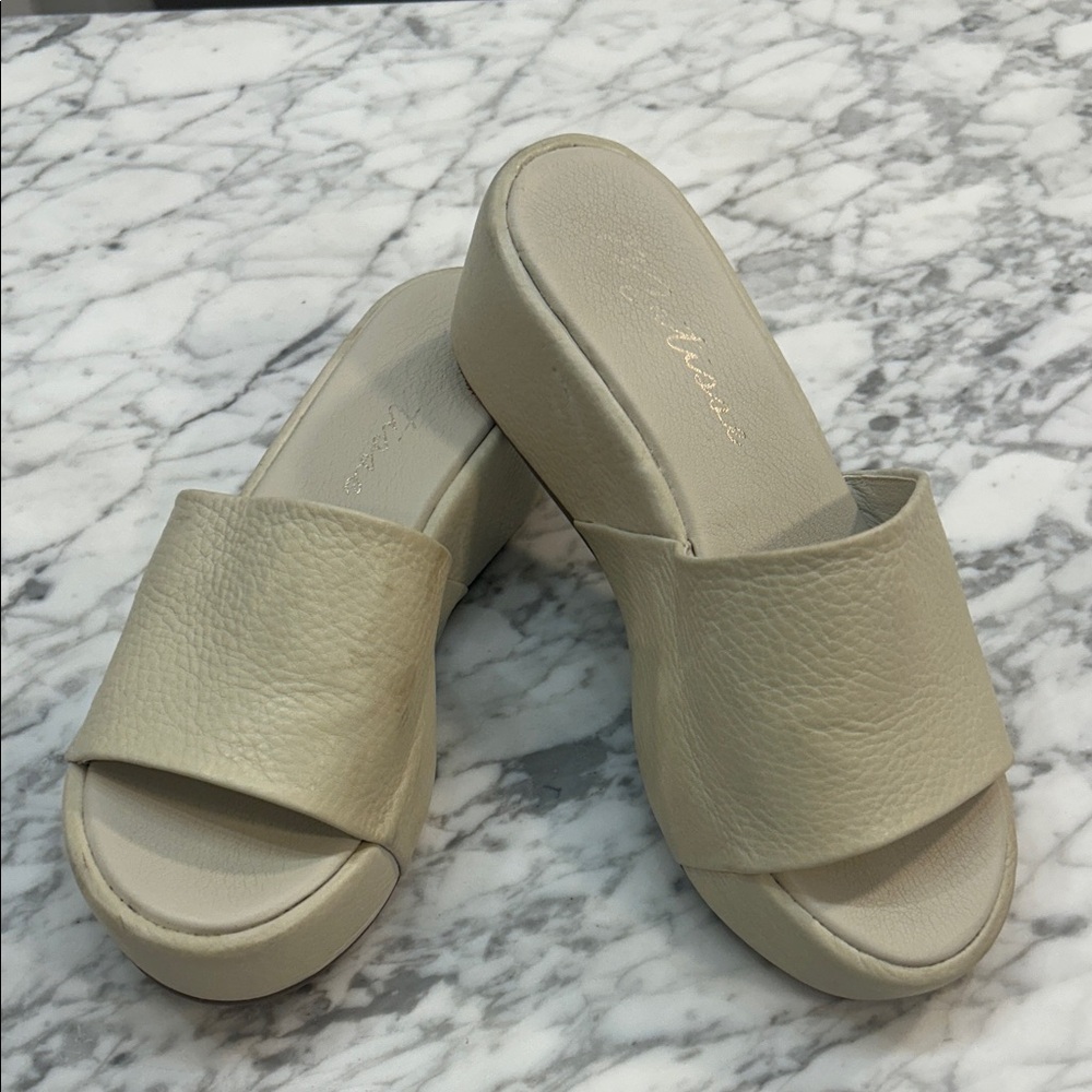 Matisse Cream Leather Mules